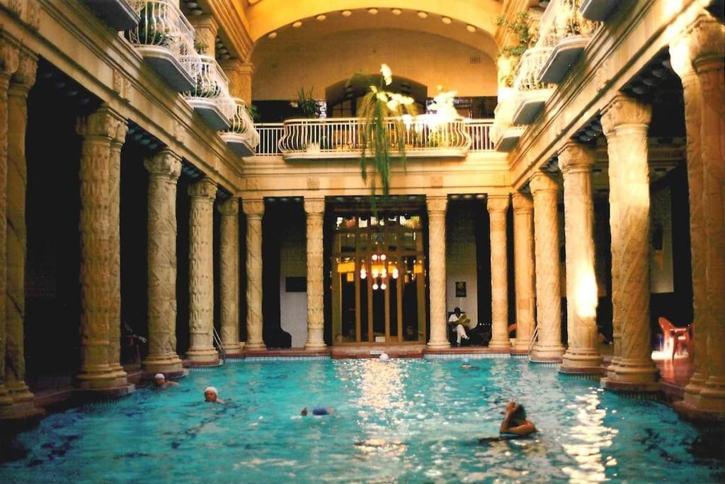 Riverside City Center, 5Th District Budapest Exterior foto